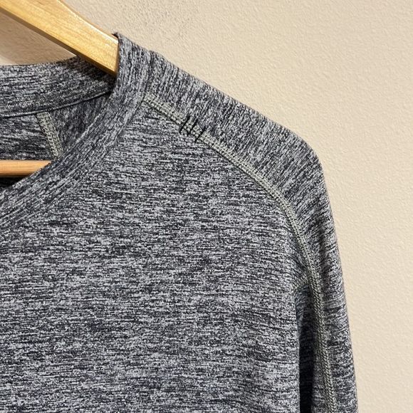 Lululemon Surge Long Sleeve Henley
Space Dye Camo Black Dark Slate - Picture 8 of 9
